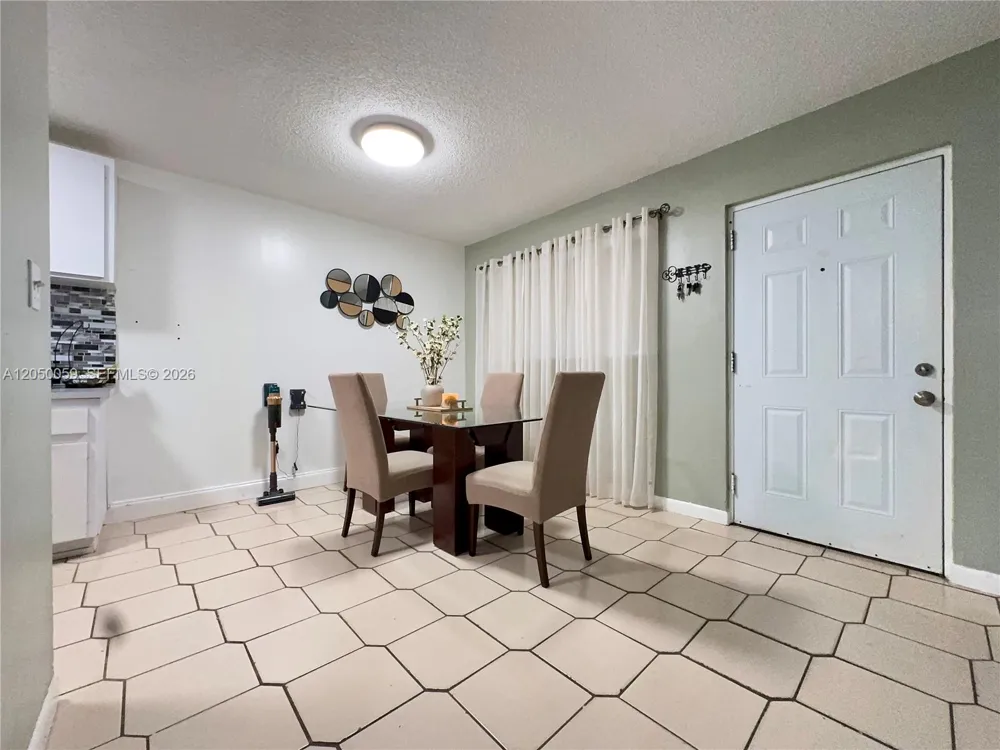 10765 SW 4th St #3 Sweetwater, FL 33174