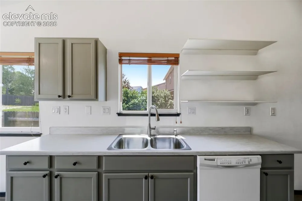 5644 Many Springs Drive Colorado Springs, CO 80923