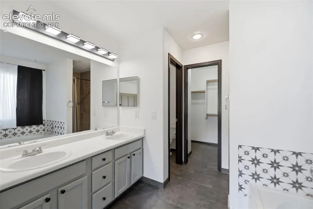 5644 Many Springs Drive Colorado Springs, CO 80923