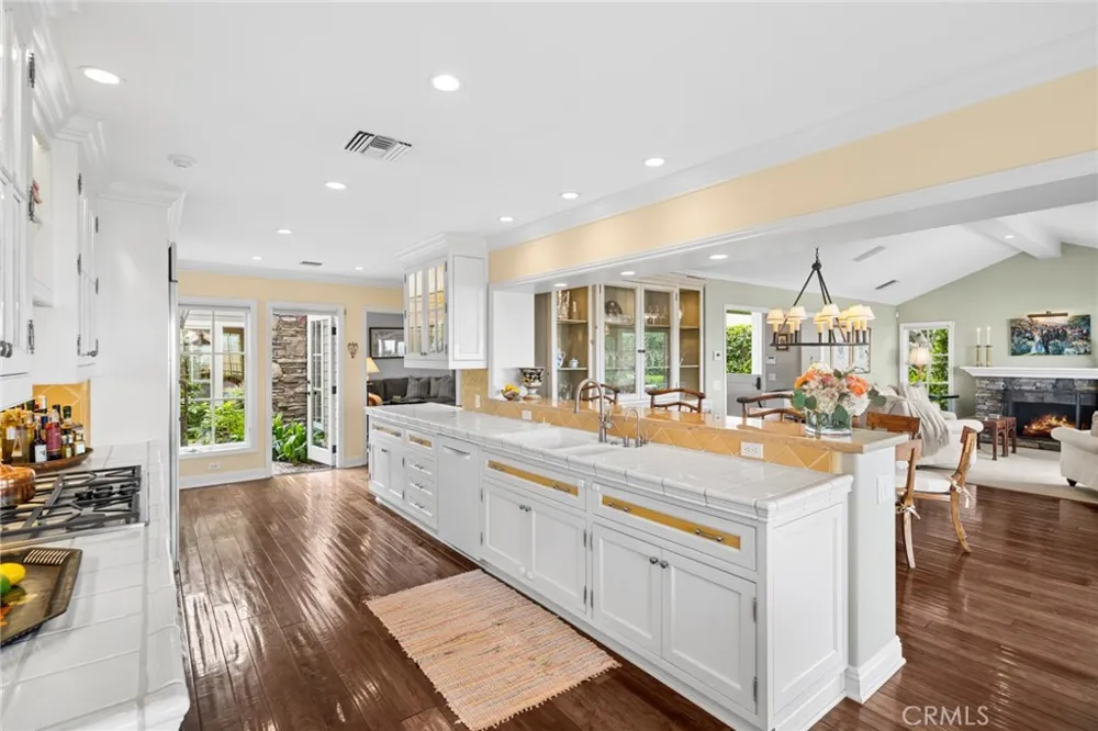 1921 Yacht Colinia Newport Beach, CA 92660