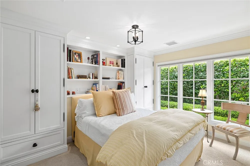 1921 Yacht Colinia Newport Beach, CA 92660