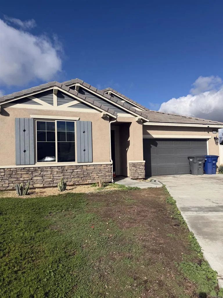 27920 Autumn Court Valley Center, CA 92082