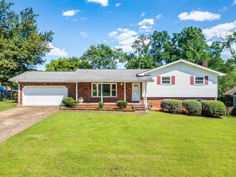 3512 Valley Trail
