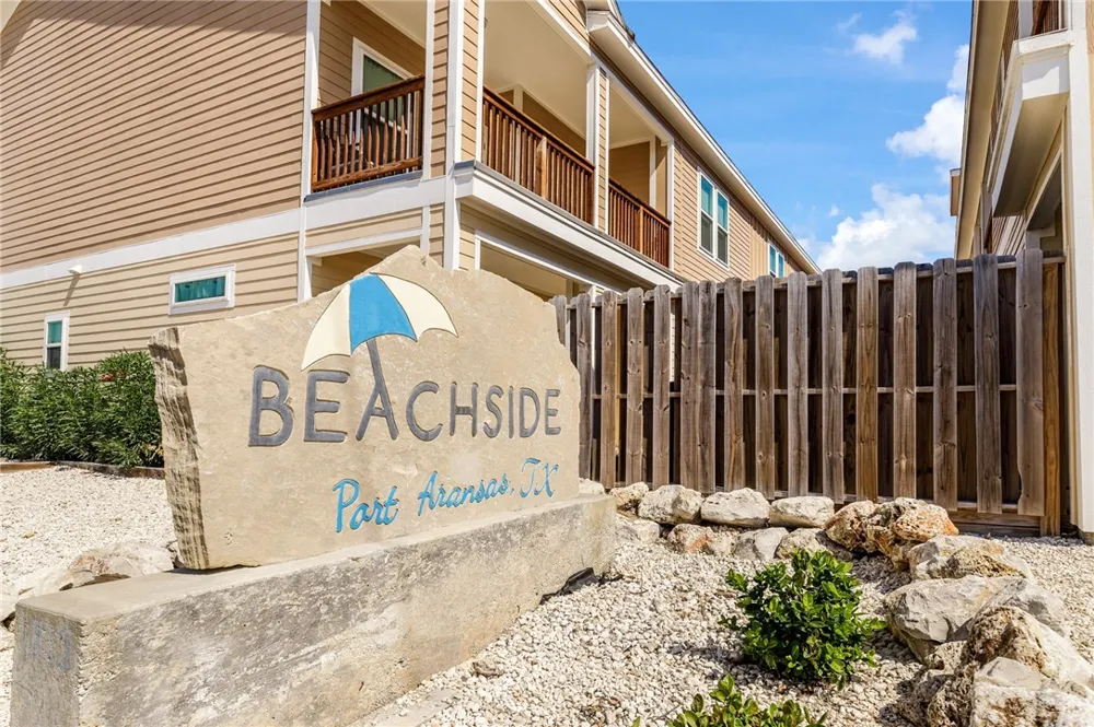 1813 S 11th Street #502 Port Aransas, TX 78373
