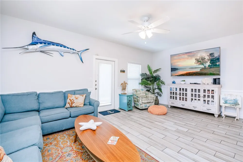 1813 S 11th Street #502 Port Aransas, TX 78373