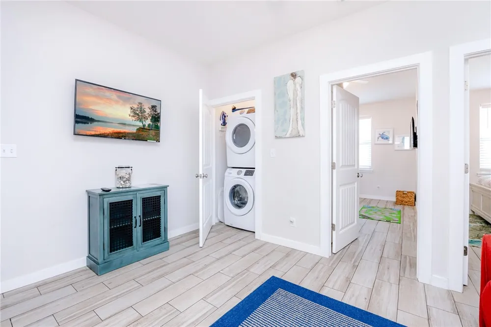 1813 S 11th Street #502 Port Aransas, TX 78373