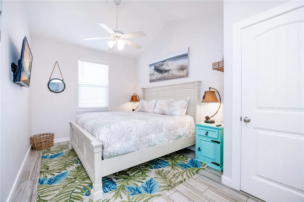 1813 S 11th Street #502 Port Aransas, TX 78373