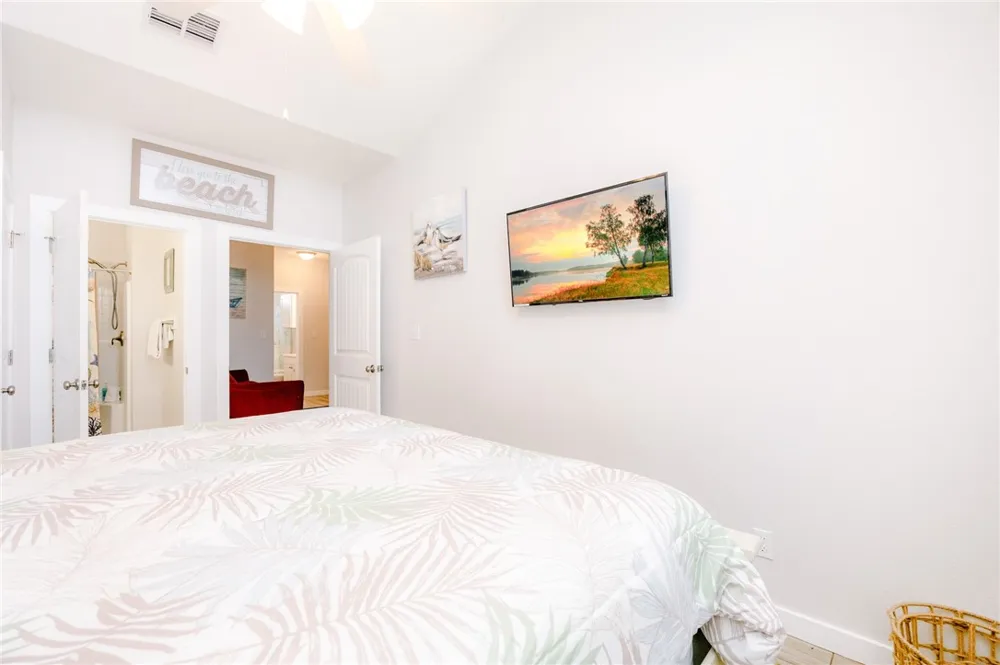 1813 S 11th Street #502 Port Aransas, TX 78373