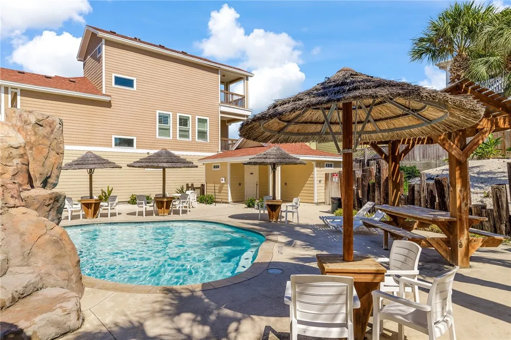 1813 S 11th Street #502 Port Aransas, TX 78373