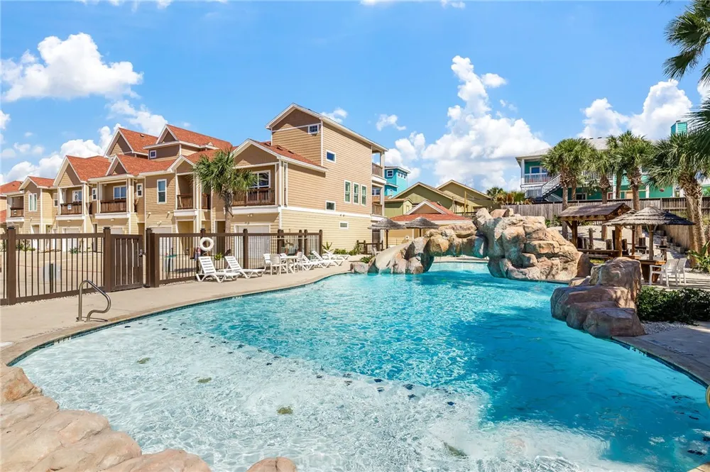 1813 S 11th Street #502 Port Aransas, TX 78373