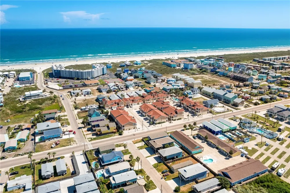 1813 S 11th Street #502 Port Aransas, TX 78373