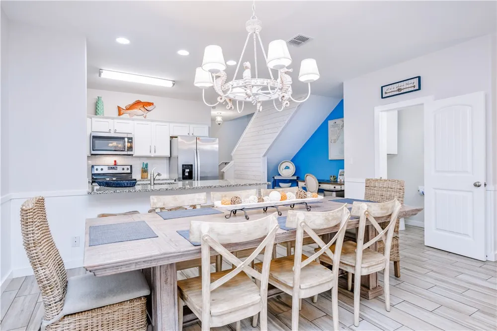 1813 S 11th Street #502 Port Aransas, TX 78373