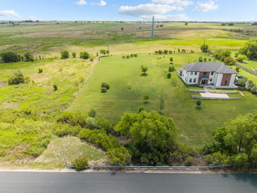 120 Apache Pass Hutto, TX 78634