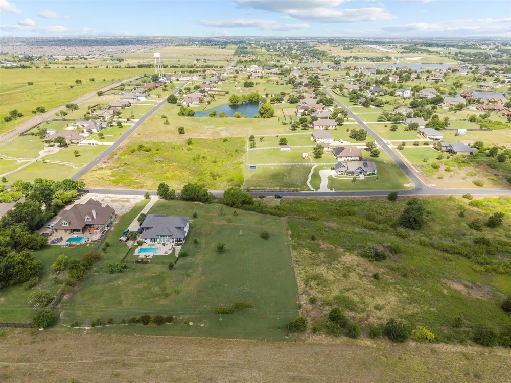 120 Apache Pass Hutto, TX 78634