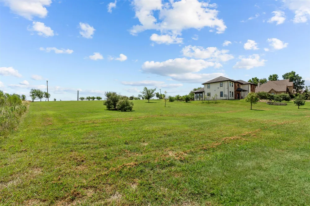 120 Apache Pass Hutto, TX 78634