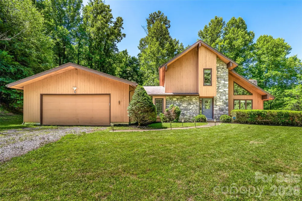 340 Sugar Hollow Road Fairview, NC 28730