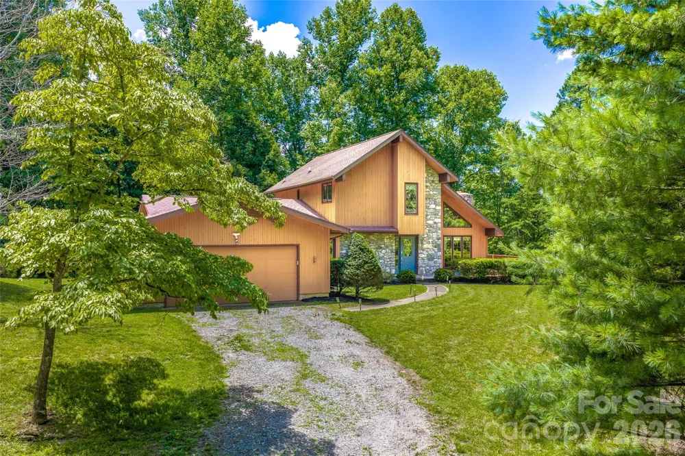 340 Sugar Hollow Road Fairview, NC 28730