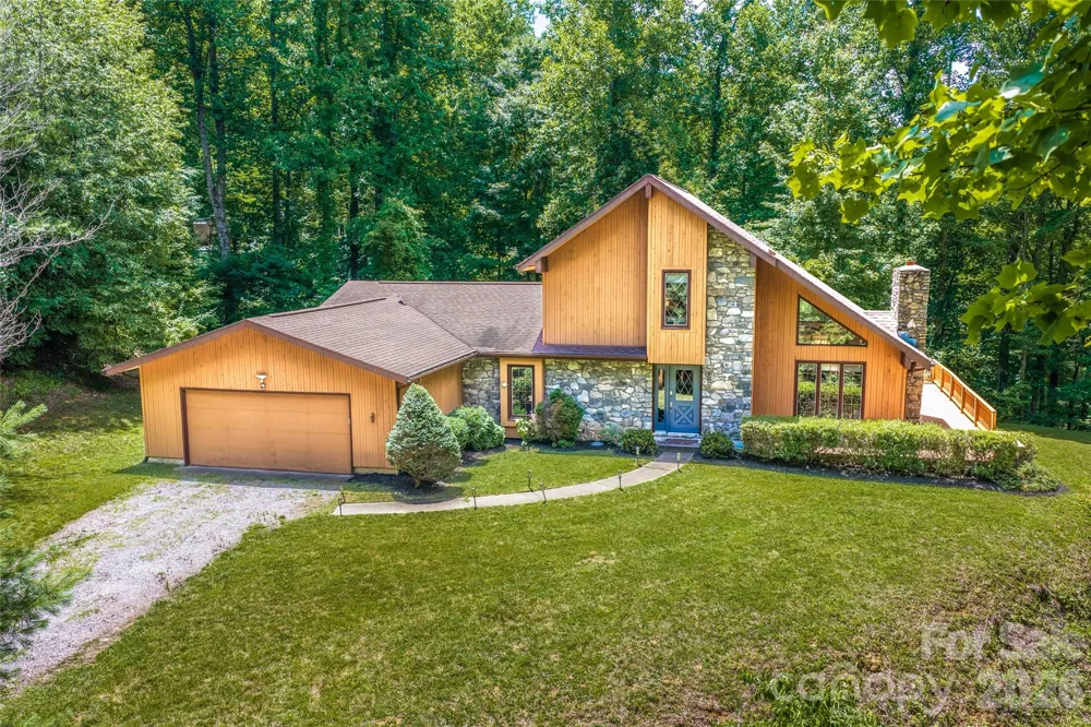 340 Sugar Hollow Road Fairview, NC 28730