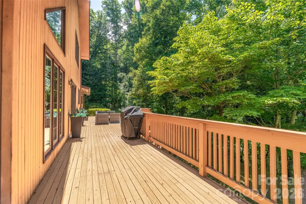 340 Sugar Hollow Road Fairview, NC 28730