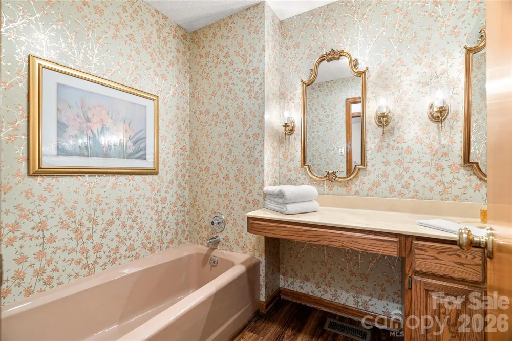 340 Sugar Hollow Road Fairview, NC 28730