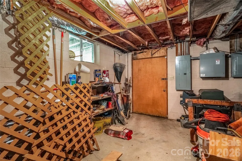 340 Sugar Hollow Road Fairview, NC 28730