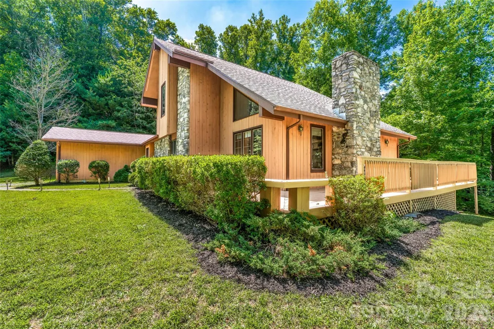 340 Sugar Hollow Road Fairview, NC 28730