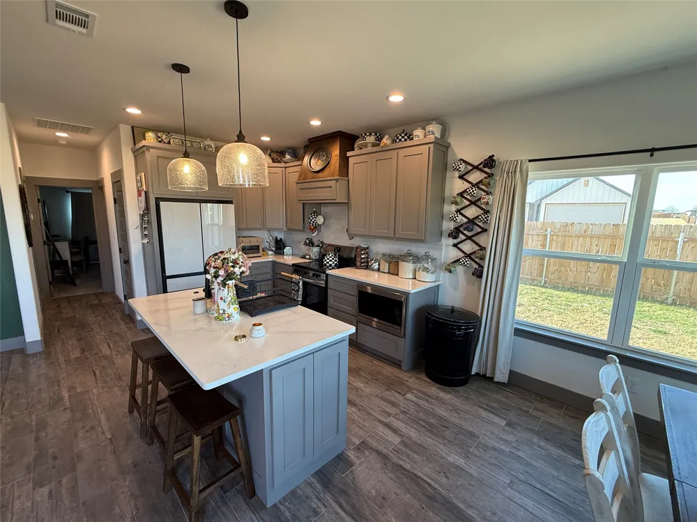 9221 Parkview Tolar, TX 76476