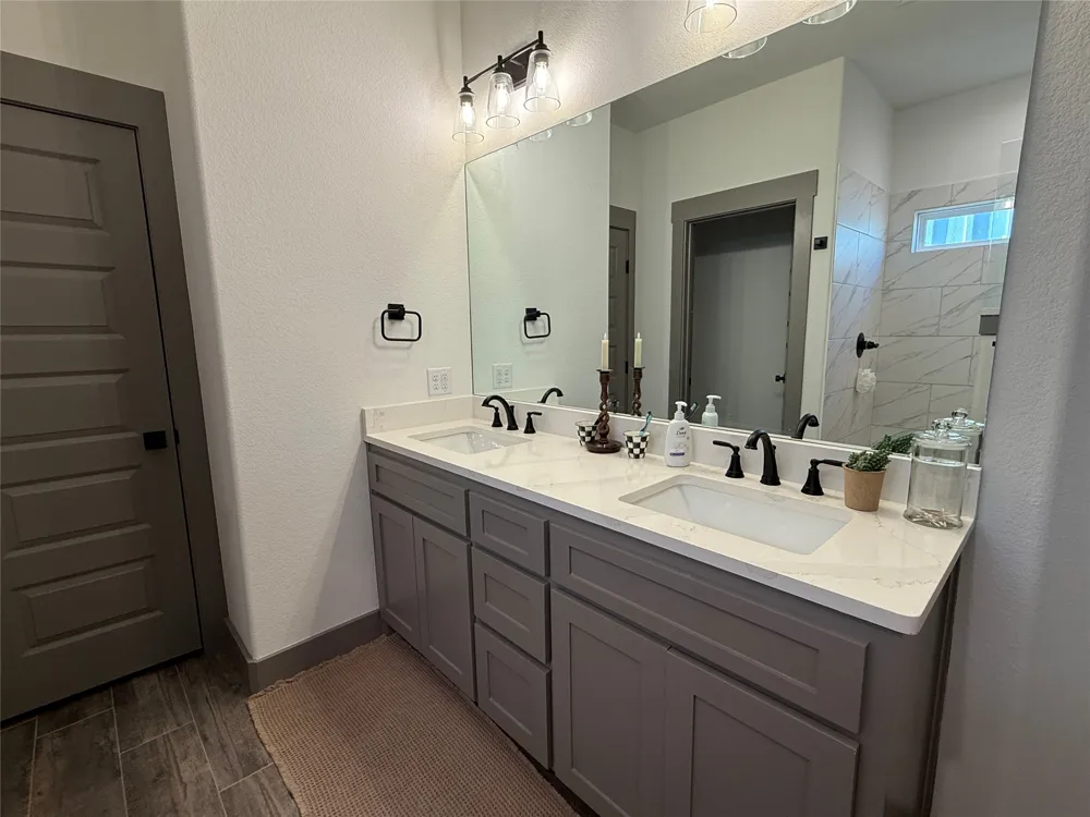 9221 Parkview Tolar, TX 76476