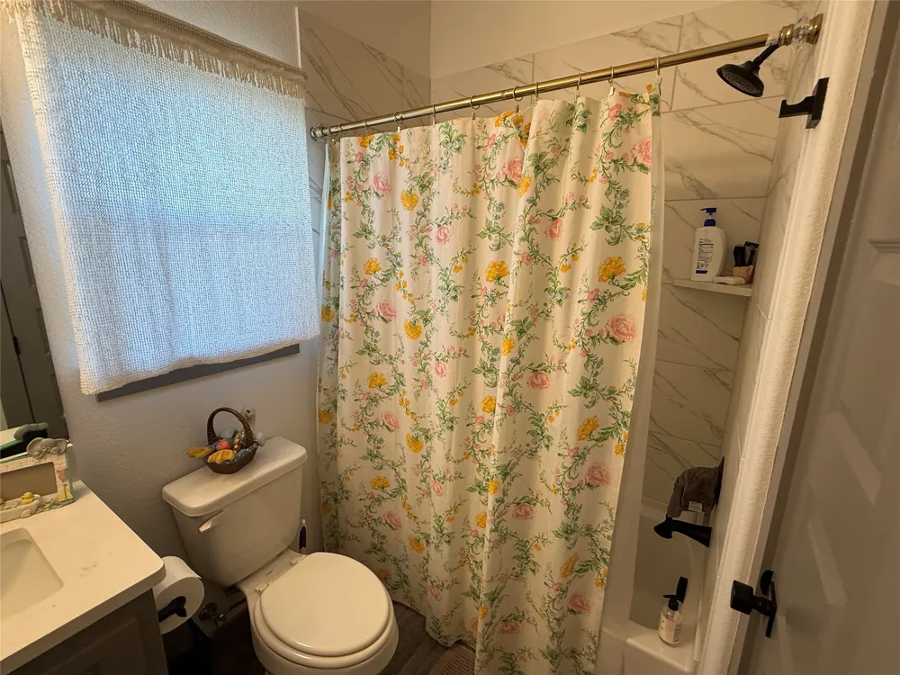 9221 Parkview Tolar, TX 76476