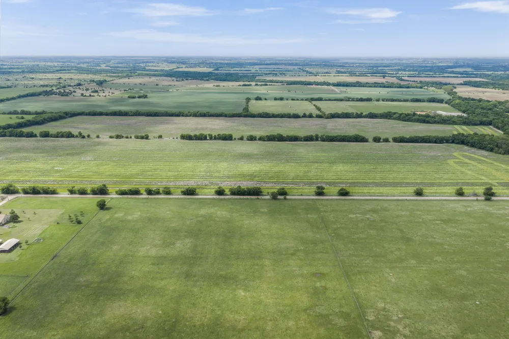 7811 County Road 1208 Rio Vista, TX 76093
