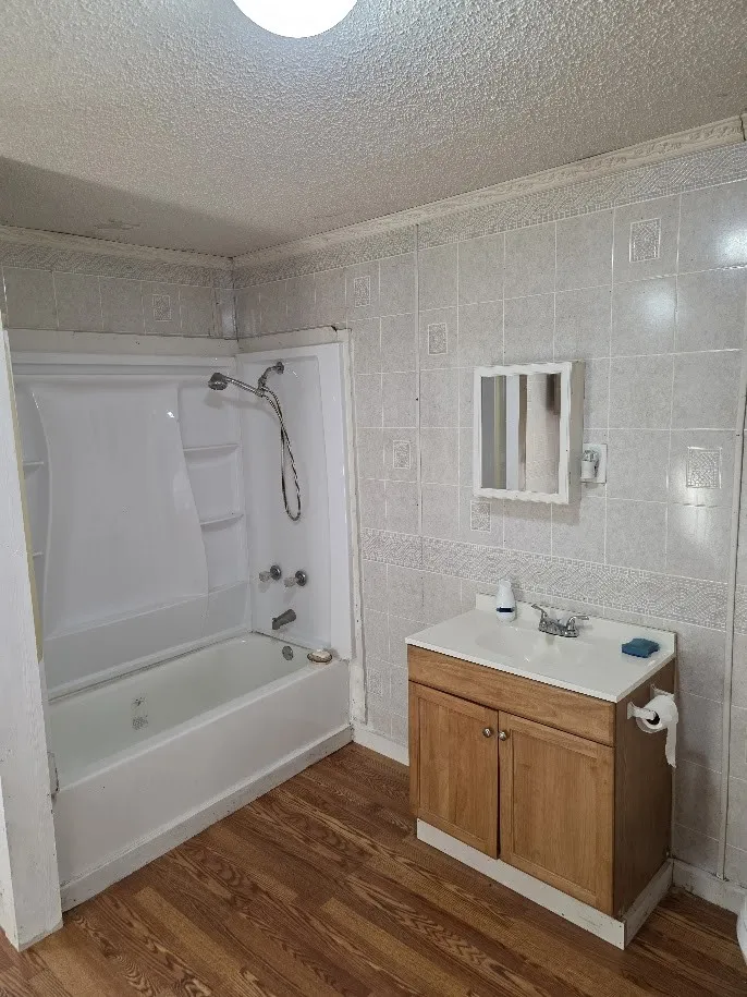 916 West Avenue B Rosebud, TX 76570