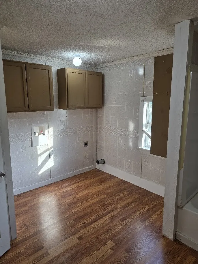 916 West Avenue B Rosebud, TX 76570