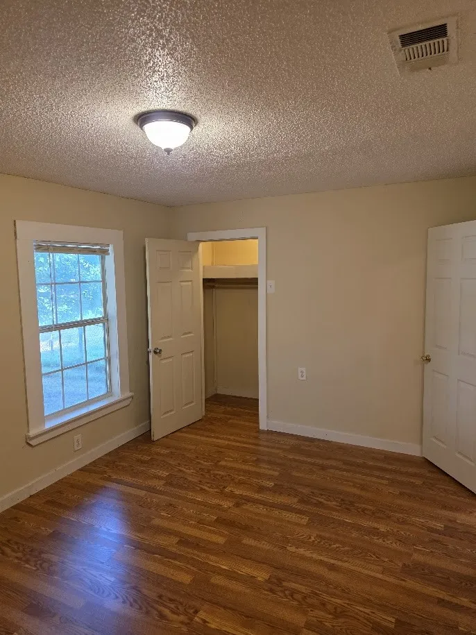 916 West Avenue B Rosebud, TX 76570