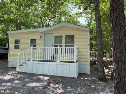 515 CORSON TAVERN RD #B17