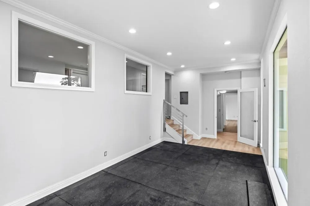 25000 Pine Hills Drive Carmel, CA 93923