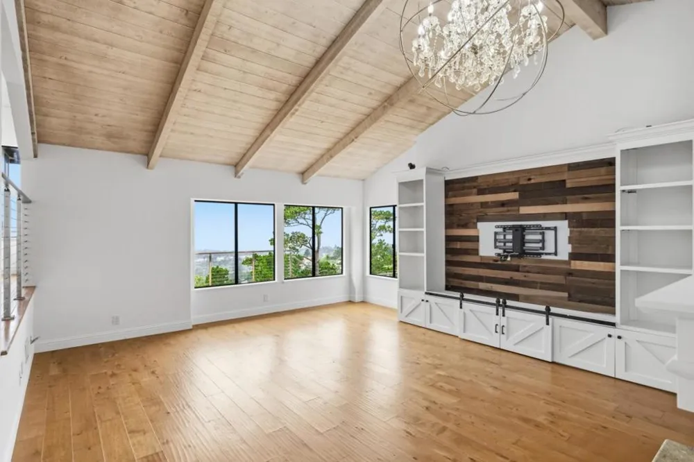 25000 Pine Hills Drive Carmel, CA 93923