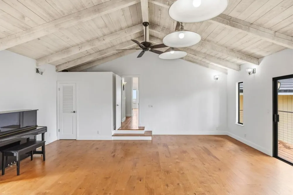 25000 Pine Hills Drive Carmel, CA 93923