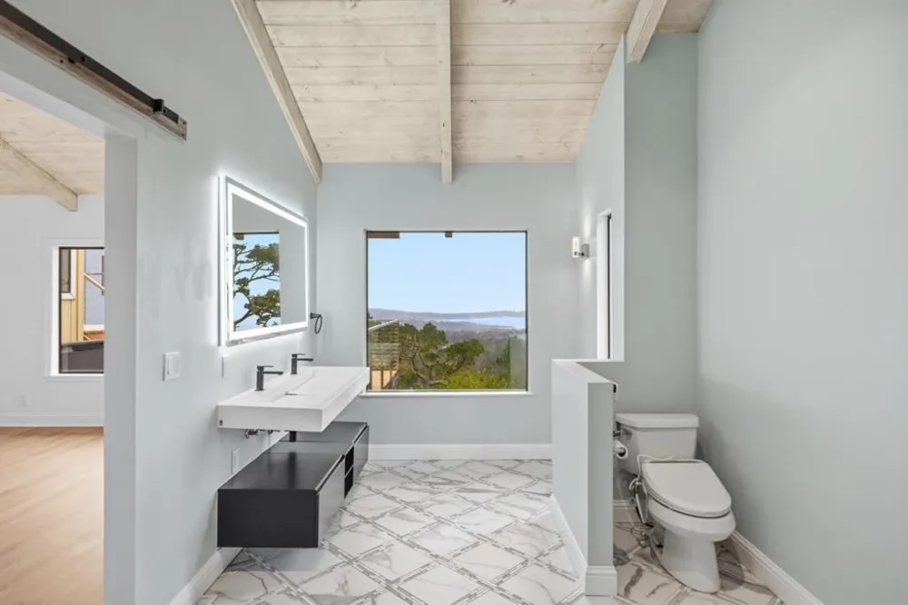 25000 Pine Hills Drive Carmel, CA 93923