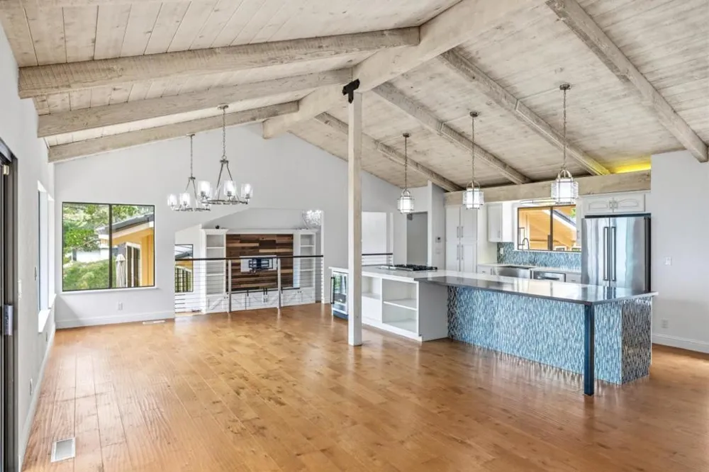 25000 Pine Hills Drive Carmel, CA 93923