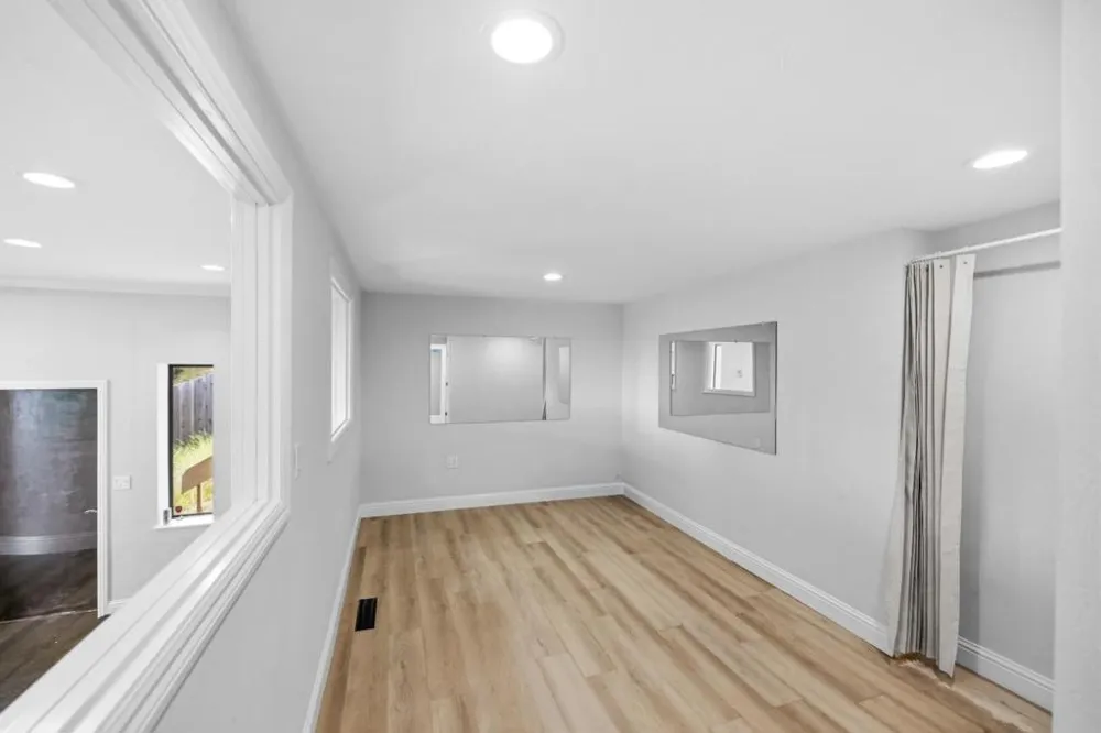 25000 Pine Hills Drive Carmel, CA 93923