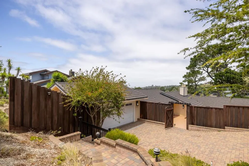 25000 Pine Hills Drive Carmel, CA 93923