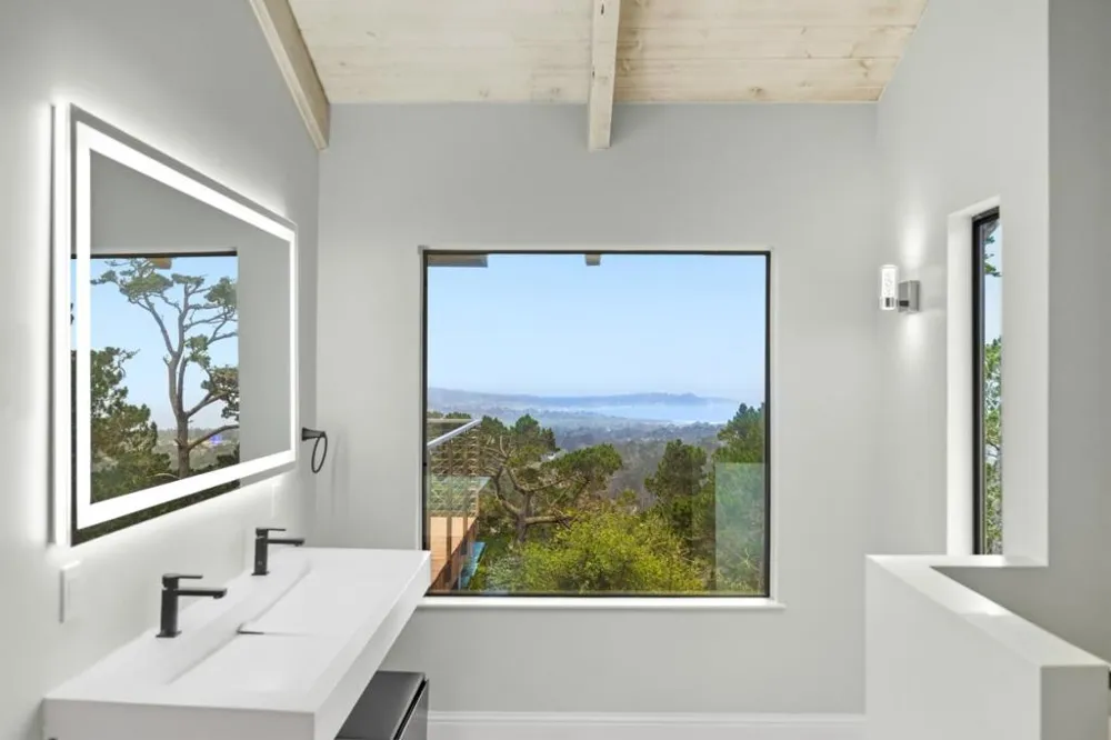 25000 Pine Hills Drive Carmel, CA 93923