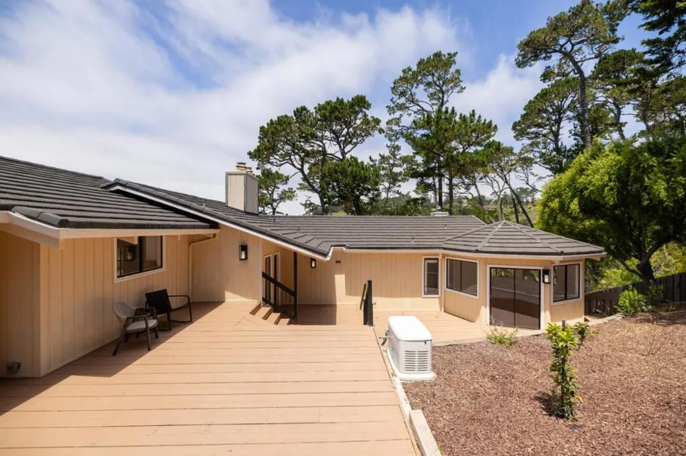 25000 Pine Hills Drive Carmel, CA 93923