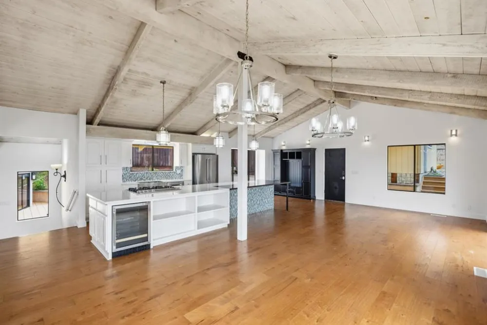 25000 Pine Hills Drive Carmel, CA 93923