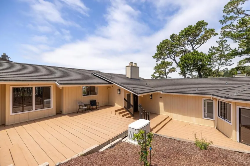 25000 Pine Hills Drive Carmel, CA 93923