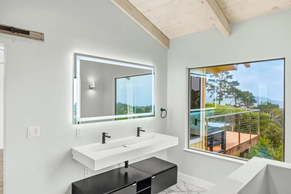 25000 Pine Hills Drive Carmel, CA 93923