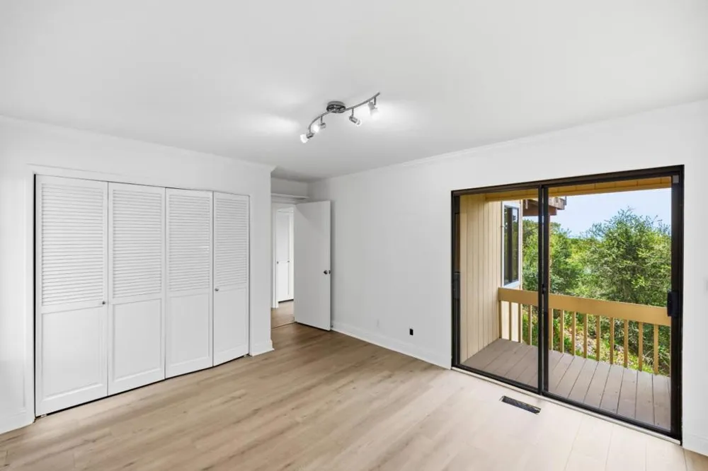 25000 Pine Hills Drive Carmel, CA 93923