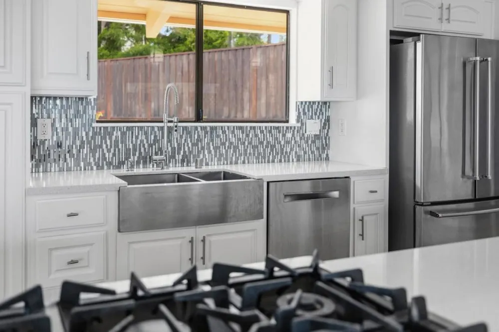 25000 Pine Hills Drive Carmel, CA 93923