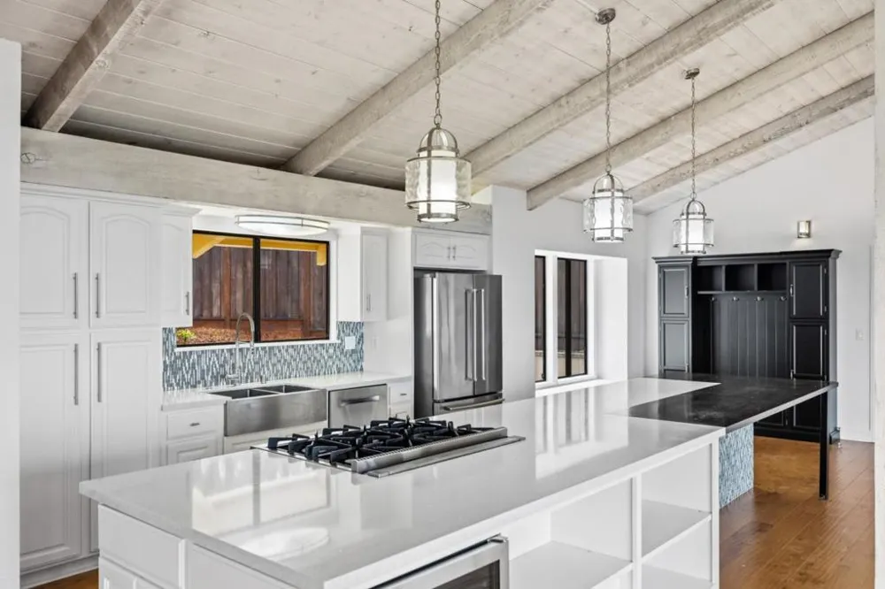 25000 Pine Hills Drive Carmel, CA 93923