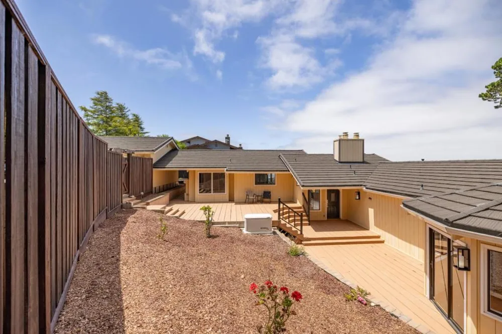 25000 Pine Hills Drive Carmel, CA 93923